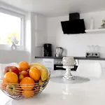 Happy-nest Holiday home *