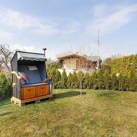 Happy-nest Holiday home *